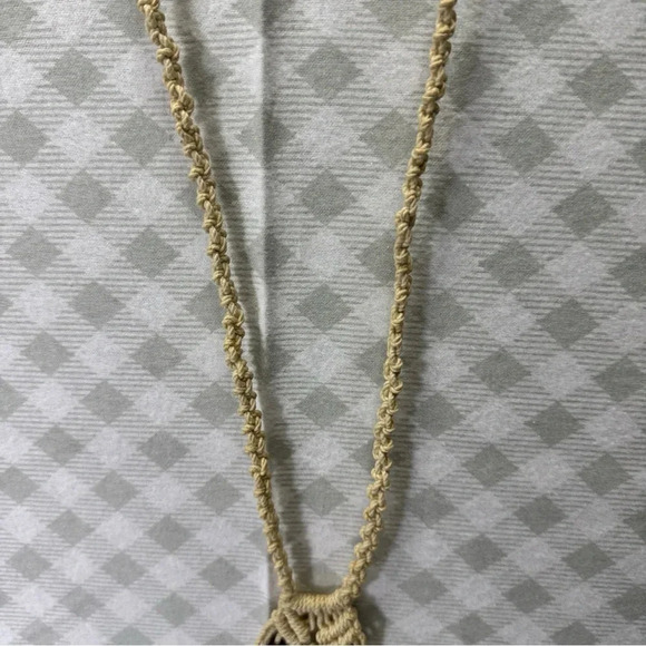 Boho Chic Macrame Owl Necklace - Vintage Handmade - Picture 5 of 7